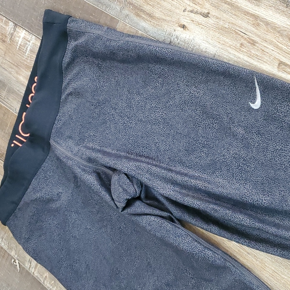 Nike Dri-Fit Leggings 8323 - Picture 2 of 5